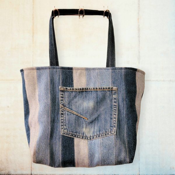 Strips Tote - Front